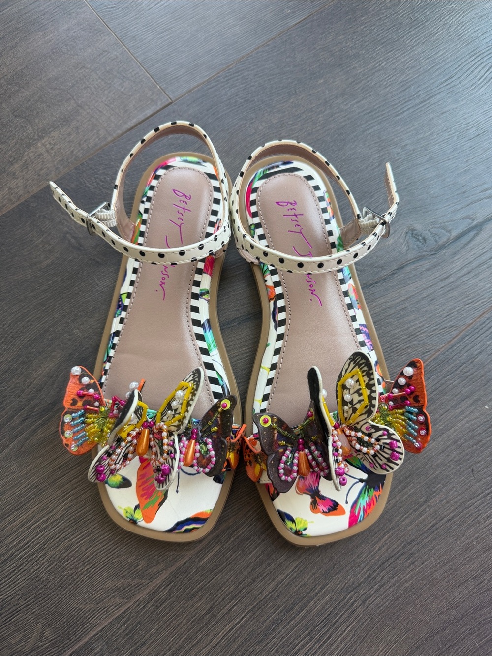 Darling Girls Betsey Johnson White Multicolor Beaded Butterfly Sandals - size 3